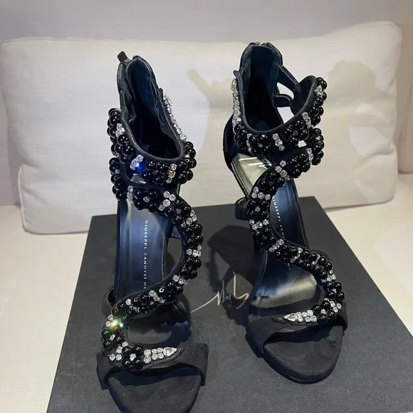 Giuseppe Zanotti - Picture 9 of 12